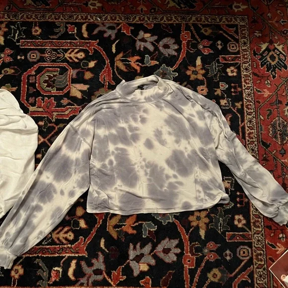 Crop top sweatshirt - Picture 1 of 3